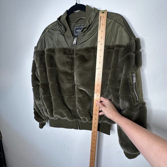 NWOT Guess Felicia Super Soft Olive Green Faux Fur Bomber Jacket Side Pockets XS - Picture 7 of 12